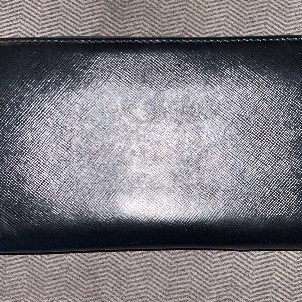 PRADA Leather Wallet EUC - Picture 6 of 9